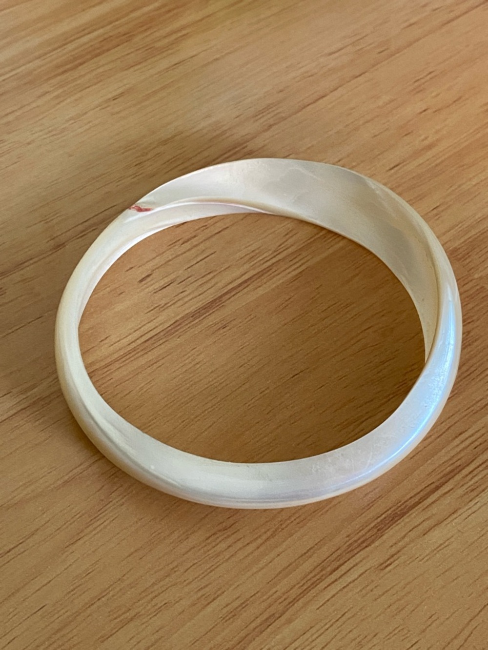 Mother of Pearl Bangle Bracelet - Picture 10 of 16